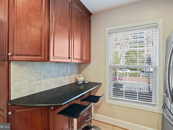 3275 Sutton Place NW A, Washington DC 20016