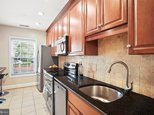 3275 Sutton Place NW A, Washington DC 20016
