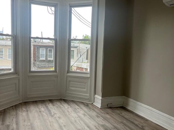 1926 W Diamond Street, Philadelphia PA 19121