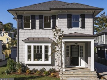 632 N Kenmore Street