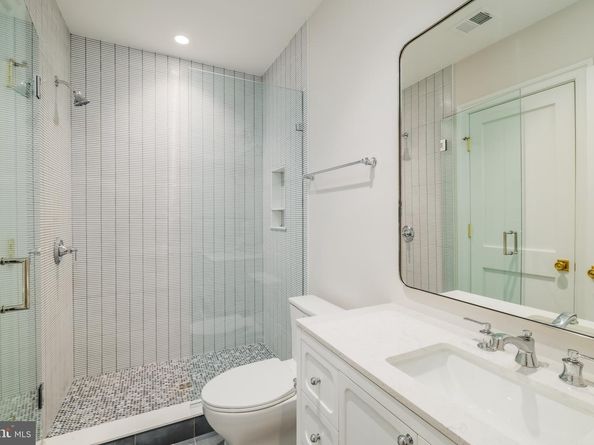 632 N Kenmore Street, Arlington VA 22201