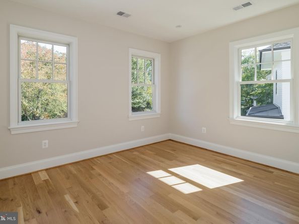 632 N Kenmore Street, Arlington VA 22201