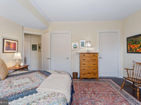 4960 Fairmont Avenue 807, Bethesda MD 20814