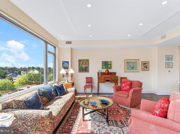 4960 Fairmont Avenue 807, Bethesda MD 20814