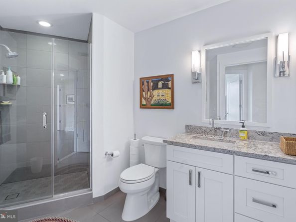 4960 Fairmont Avenue 807, Bethesda MD 20814