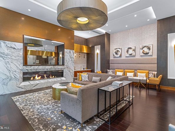 4960 Fairmont Avenue 807, Bethesda MD 20814