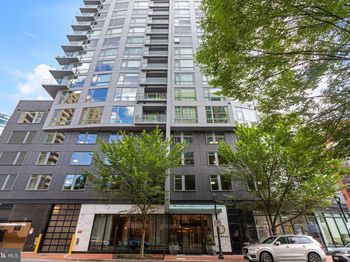 4960 Fairmont Avenue