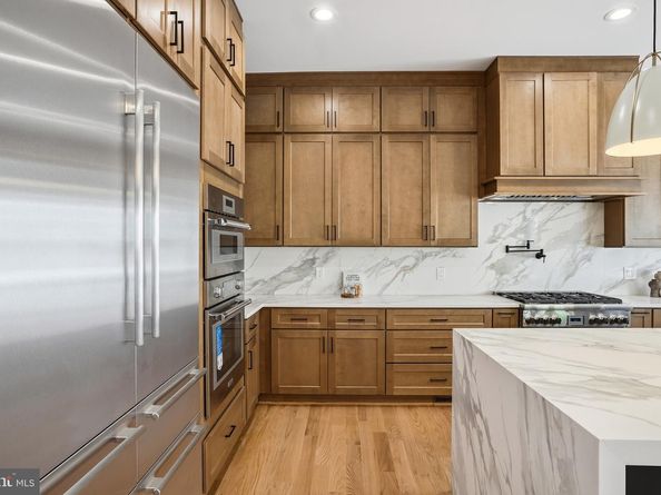 7306 Sportsman Drive, Falls Church VA 22043