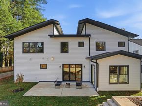 7306 Sportsman Drive, Falls Church VA 22043