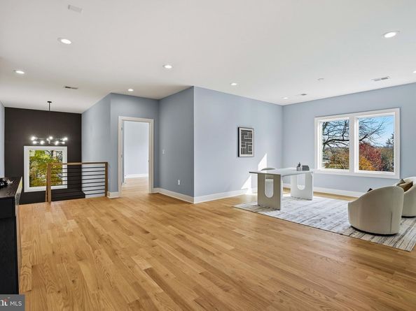 7306 Sportsman Drive, Falls Church VA 22043