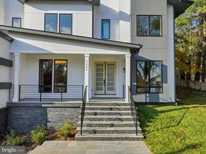 7306 Sportsman Drive, Falls Church VA 22043