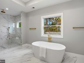 7306 Sportsman Drive, Falls Church VA 22043