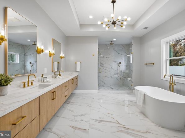 7306 Sportsman Drive, Falls Church VA 22043