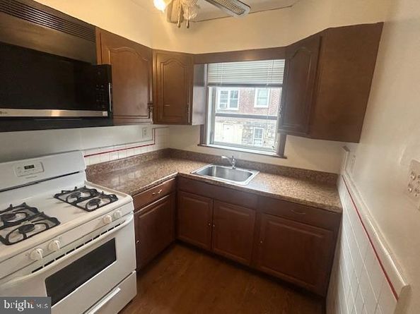 105 Academy Lane, Upper Darby PA 19082