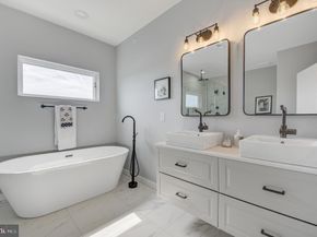 732 Daly Street, Philadelphia PA 19148
