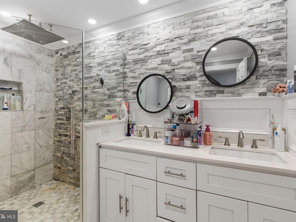 1727 S 4TH Street 1, Philadelphia PA 19148