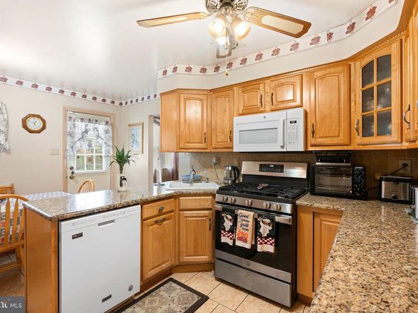 9812 Ferndale Street, Philadelphia PA 19115