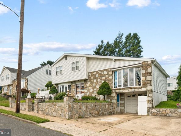 9812 Ferndale Street, Philadelphia PA 19115