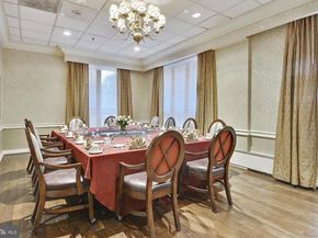 900 N Taylor Street 90406, Arlington VA 22203