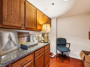 900 N Taylor Street 90406, Arlington VA 22203