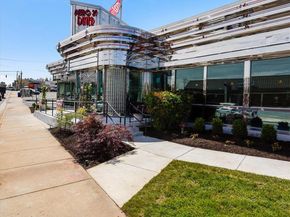 900 N Taylor Street 90406, Arlington VA 22203