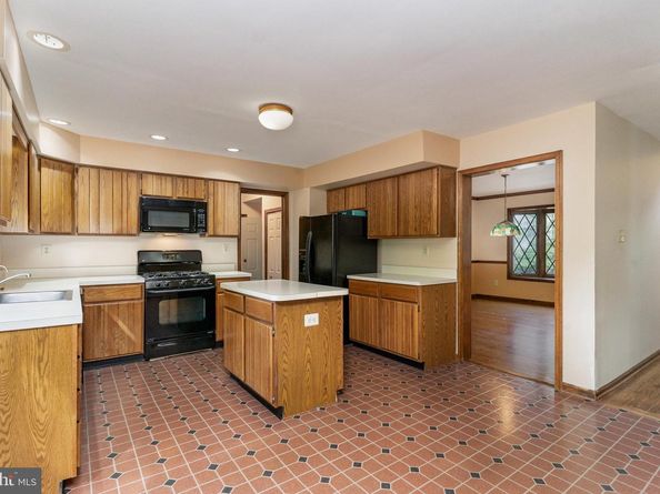 1504 Wynnemoor Way, Fort Washington PA 19034