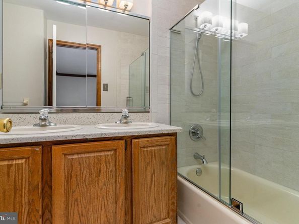 1504 Wynnemoor Way, Fort Washington PA 19034