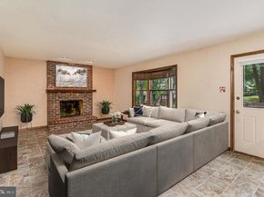 1504 Wynnemoor Way, Fort Washington PA 19034