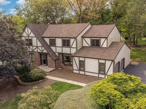 1504 Wynnemoor Way, Fort Washington PA 19034