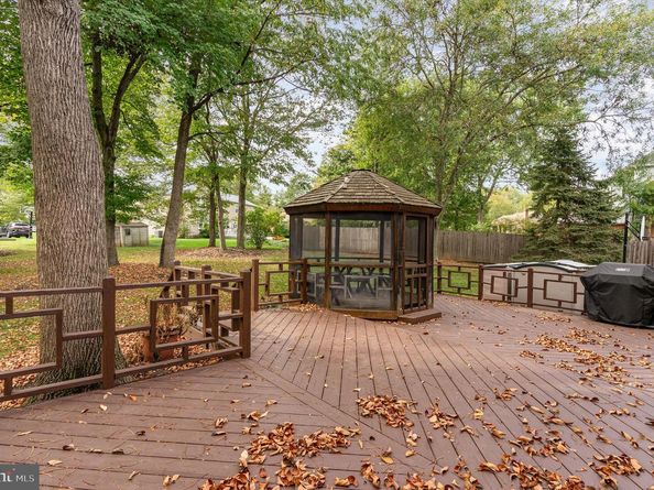1504 Wynnemoor Way, Fort Washington PA 19034