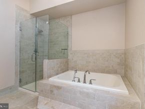 1504 Wynnemoor Way, Fort Washington PA 19034