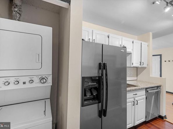 275 S Pickett Street 102, Alexandria VA 22304