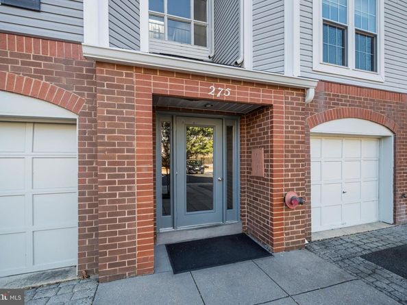 275 S Pickett Street 102, Alexandria VA 22304