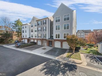 275 S Pickett Street