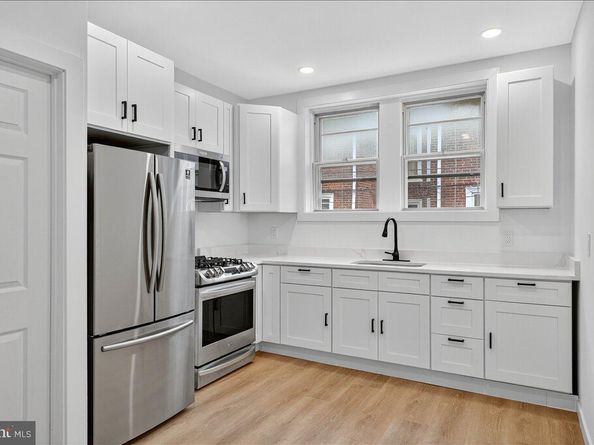 6737 N Smedley Street, Philadelphia PA 19126