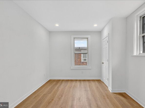 6737 N Smedley Street, Philadelphia PA 19126