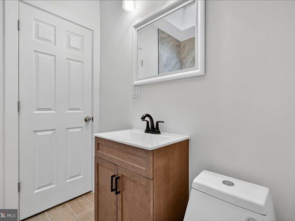 6737 N Smedley Street, Philadelphia PA 19126