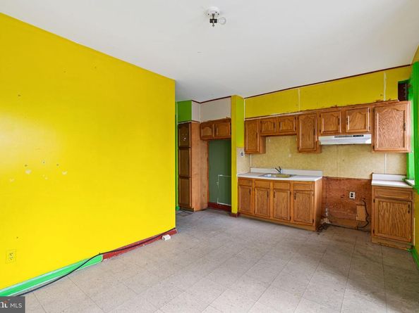 6452 Lansdowne Avenue, Philadelphia PA 19151