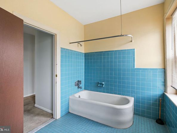6452 Lansdowne Avenue, Philadelphia PA 19151