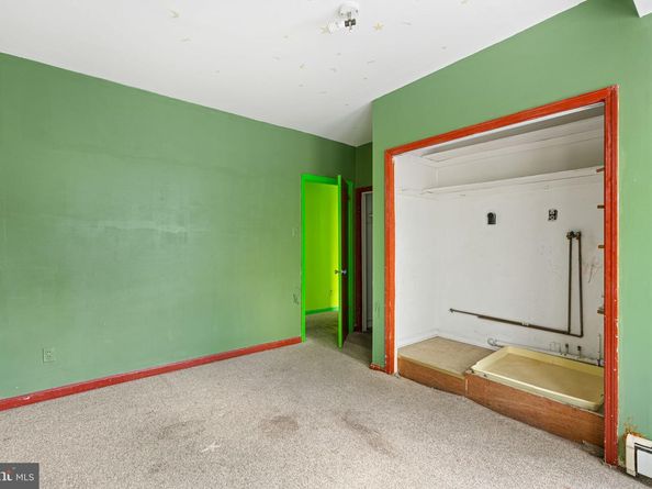 6452 Lansdowne Avenue, Philadelphia PA 19151