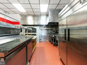 6452 Lansdowne Avenue, Philadelphia PA 19151