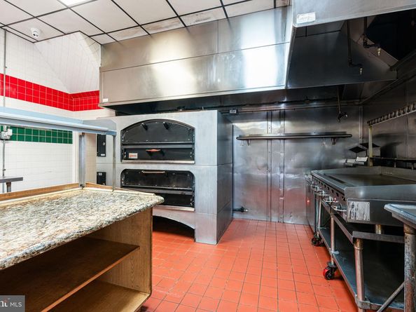 6452 Lansdowne Avenue, Philadelphia PA 19151