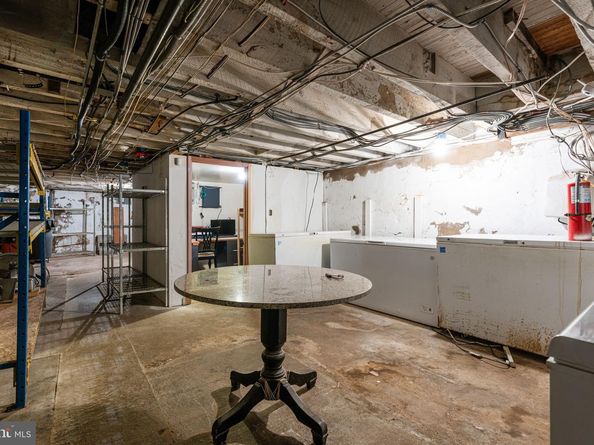 6452 Lansdowne Avenue, Philadelphia PA 19151