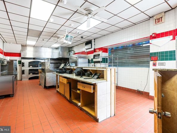 6452 Lansdowne Avenue, Philadelphia PA 19151