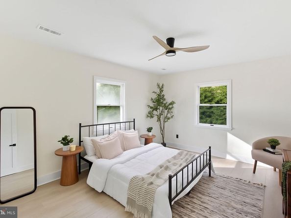 166 N Hawthorne Avenue, Langhorne PA 19047