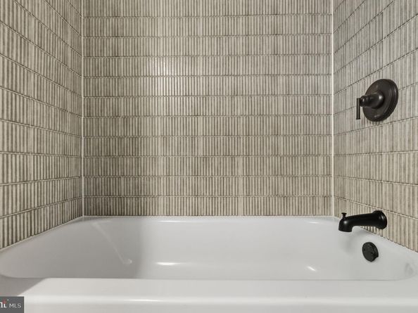 166 N Hawthorne Avenue, Langhorne PA 19047