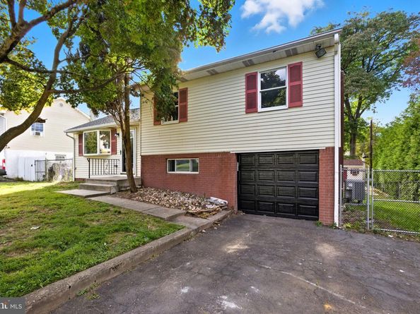 166 N Hawthorne Avenue, Langhorne PA 19047