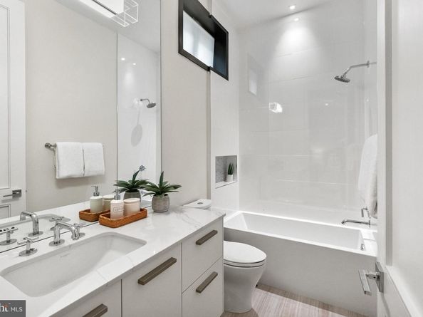 1310 Q Street NW 4, Washington DC 20009