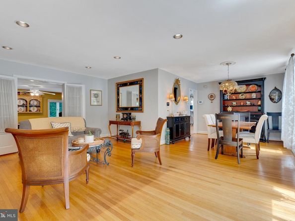 506 Dogwood Lane, Conshohocken PA 19428