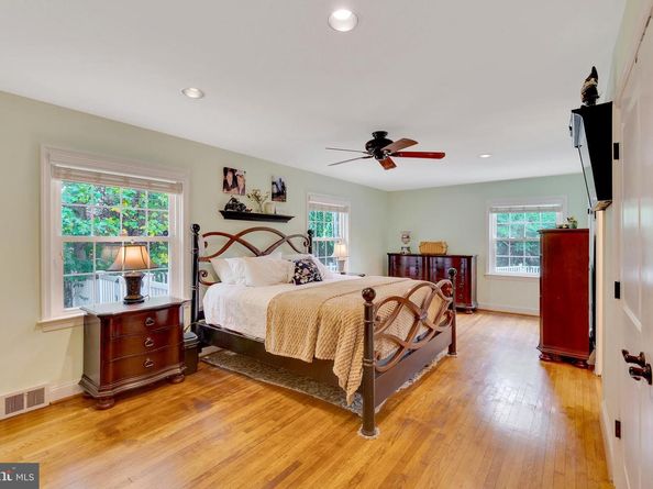 506 Dogwood Lane, Conshohocken PA 19428